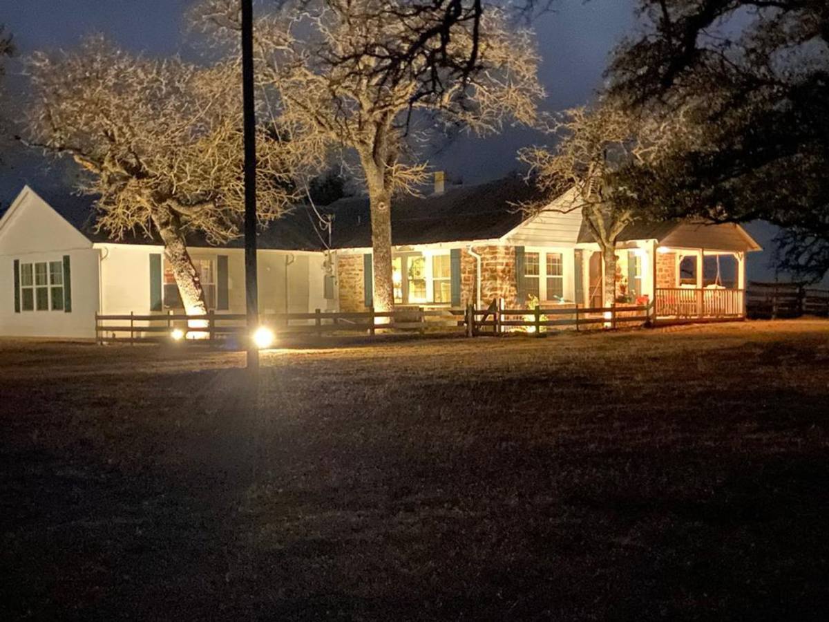 House for rent at 38 Parker Ranch Rd, Fredericksburg, TX 78624