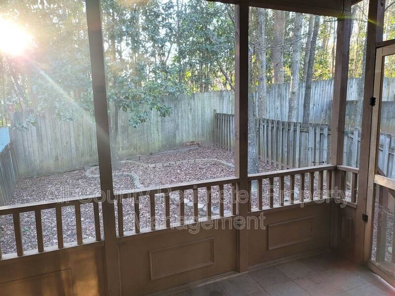 Townhouse for rent at 3758 Meadow Creek Dr, Peachtree Corners, GA 30092
