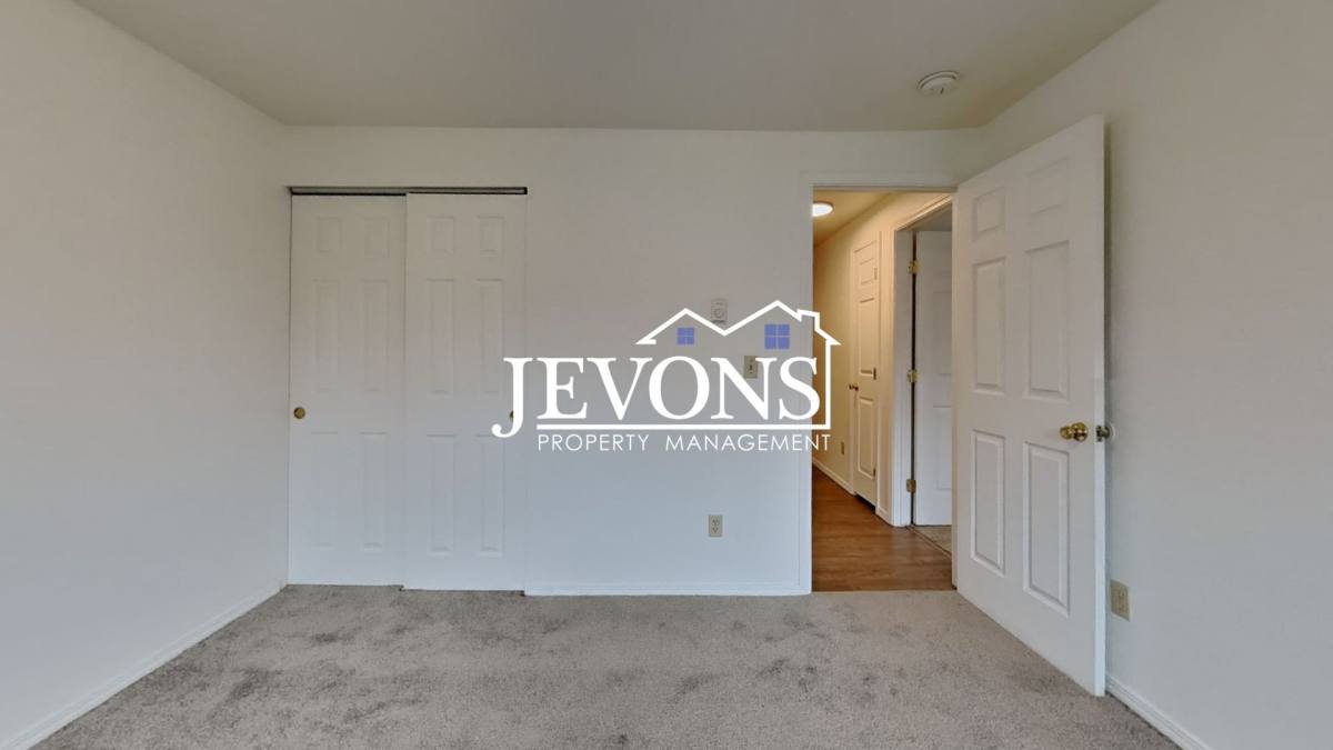 Apartment for rent at 2414 N St NE, Auburn, WA 98002