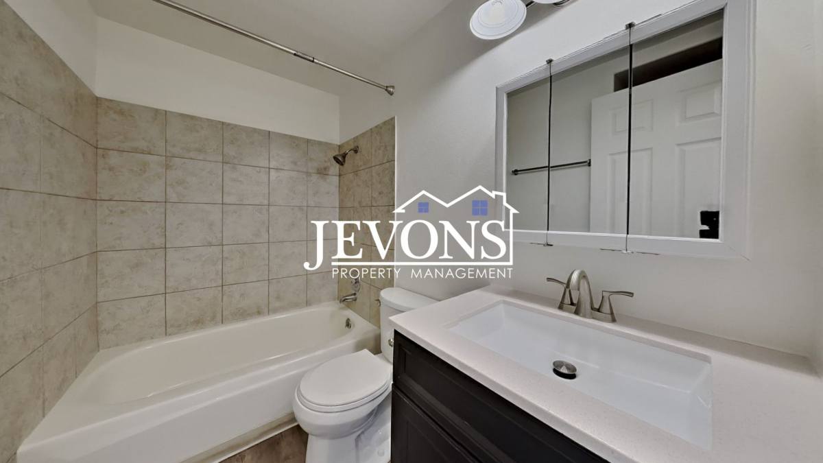 Apartment for rent at 2414 N St NE, Auburn, WA 98002