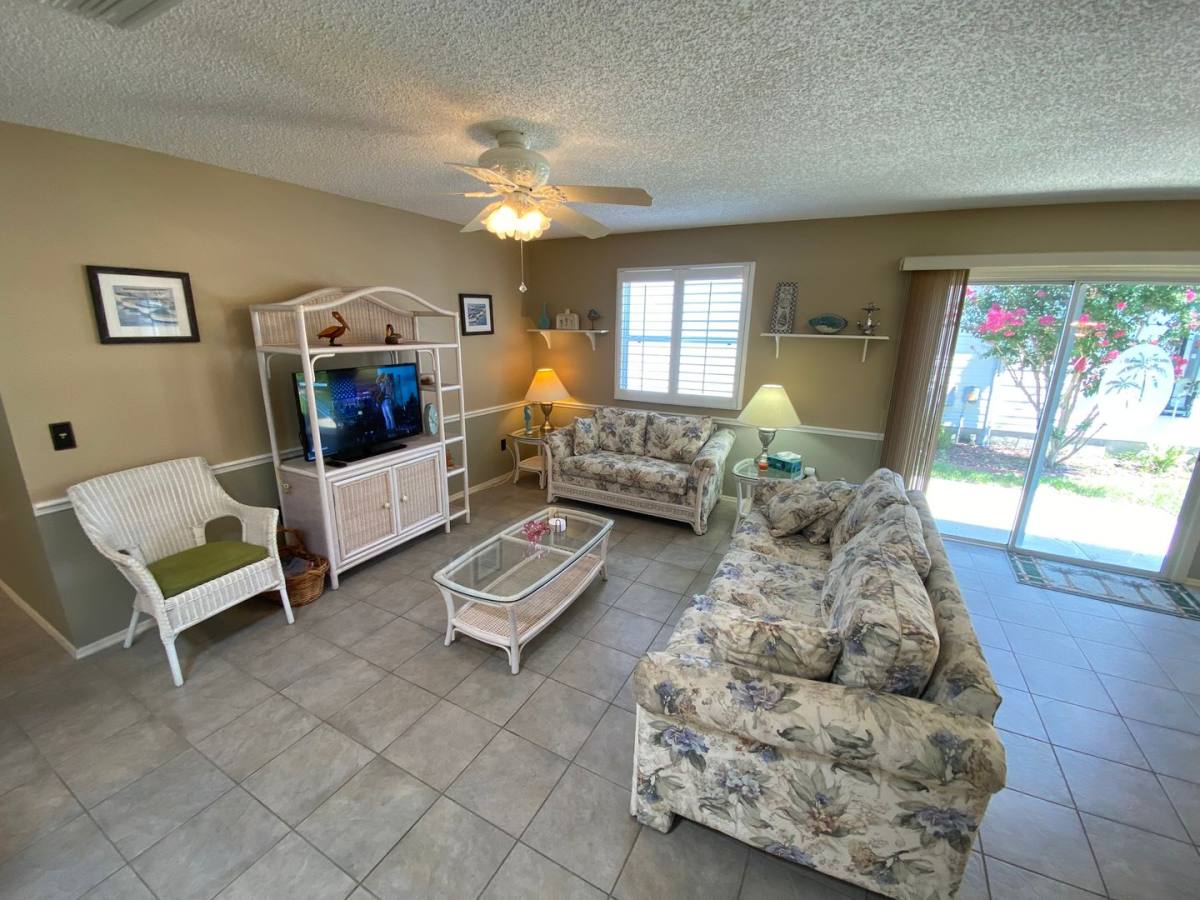 House for rent at 440 Canterbury Court, The Villages, FL 32162
