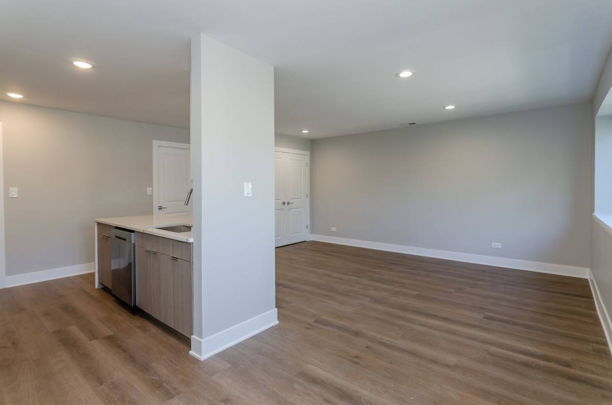 Apartment for rent at 1533 N Wieland St, Chicago, IL 60610