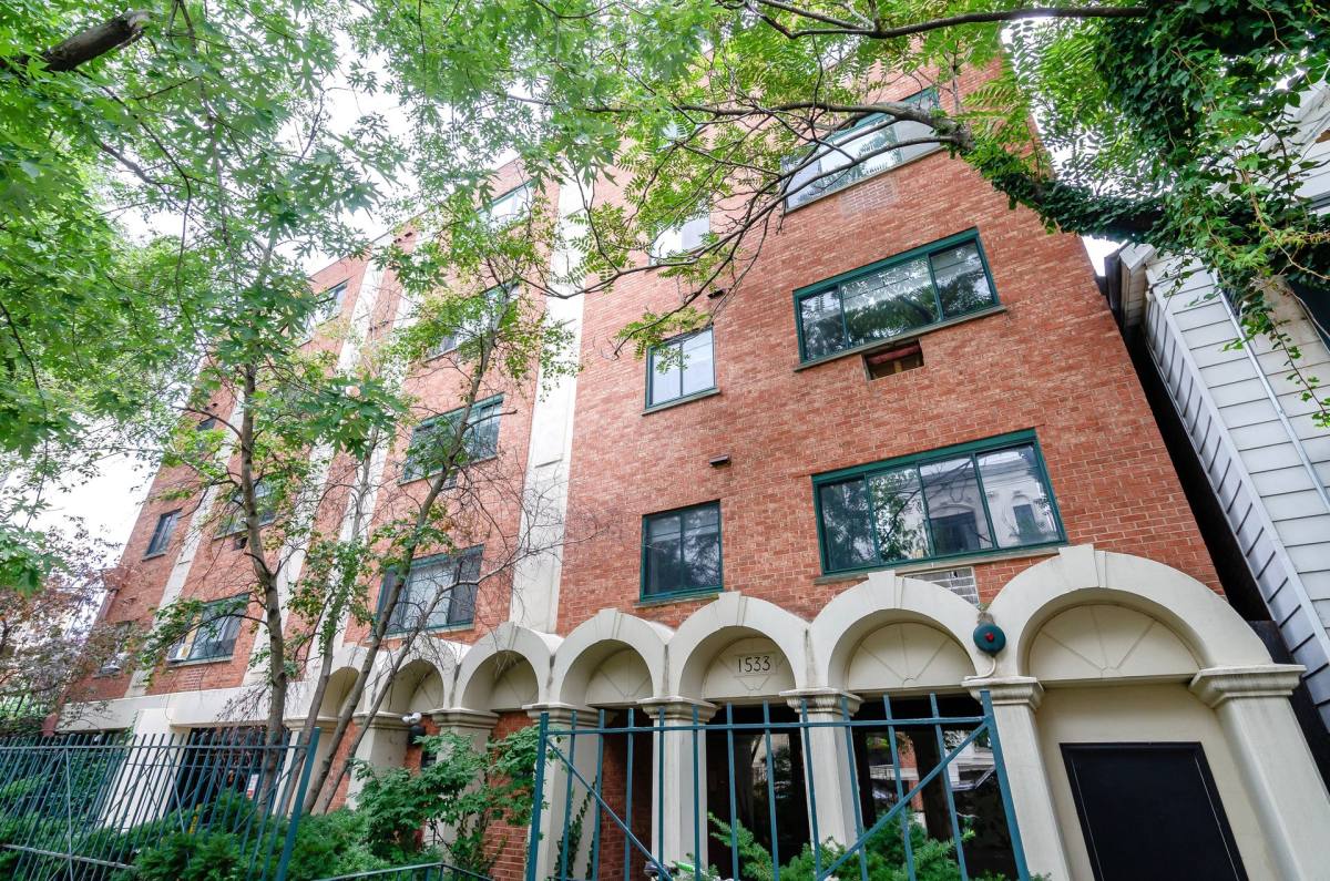 Apartment for rent at 1533 N Wieland St, Chicago, IL 60610