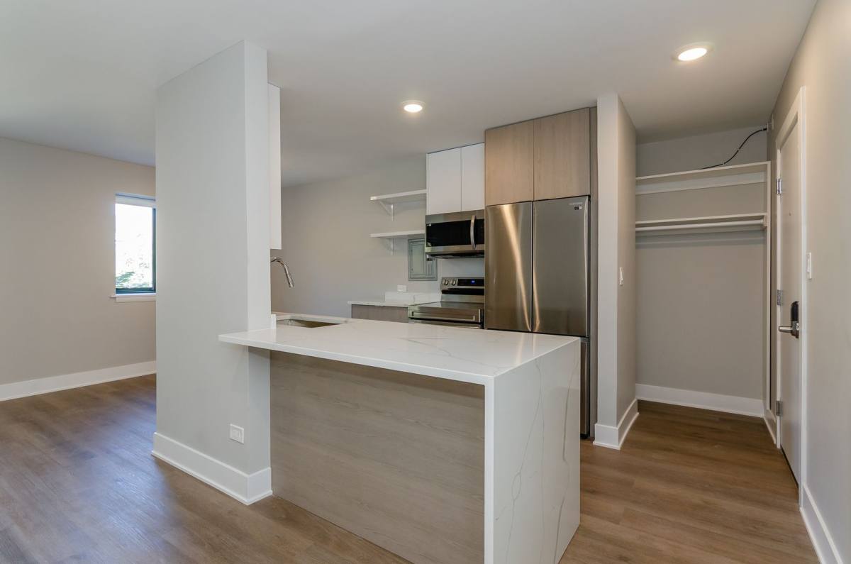 Apartment for rent at 1533 N Wieland St, Chicago, IL 60610