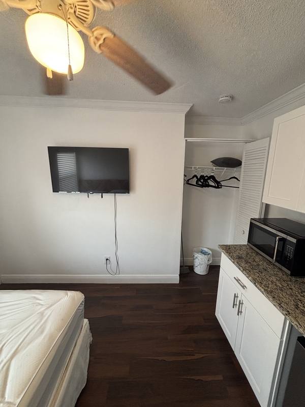 Apartment for rent at 1624 Coral Way #C, Largo, FL 33771