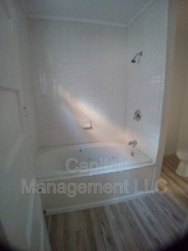 Apartment for rent at 220 W Lapeer St #2, Lansing, MI 48933