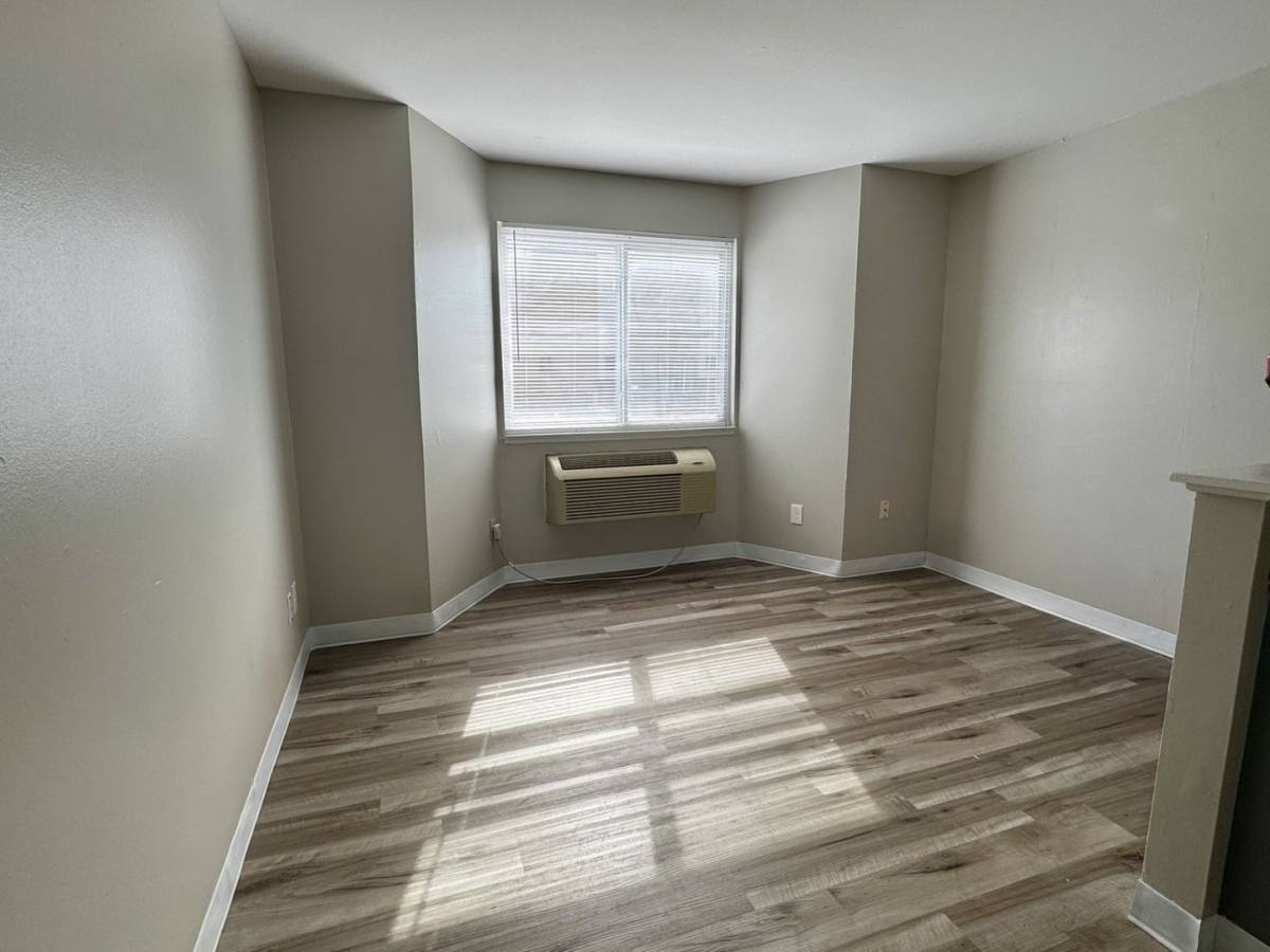 Apartment for rent at 1330 W 5th Ave, Columbus, OH 43212