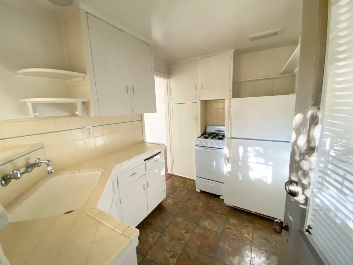 Apartment for rent at 380 N Coast Highway, Laguna Beach, CA 92651
