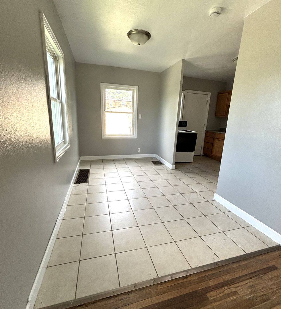 Townhouse for rent at 1254 W Mullan Ave, Waterloo, IA 50701