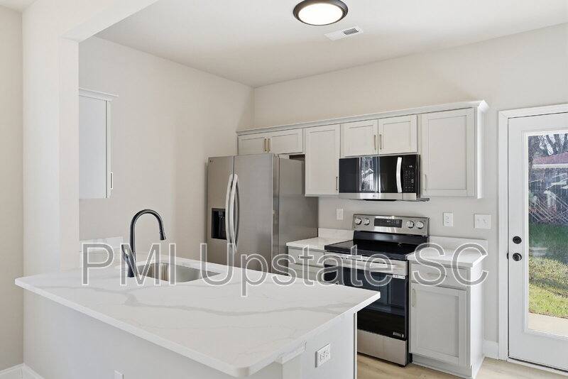 Townhouse for rent at 107 Virginia Ave, Greenville, SC 29611