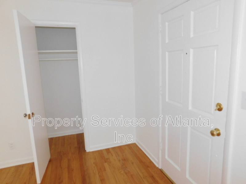 House for rent at 2407 Summerland Dr, Decatur, GA 30032
