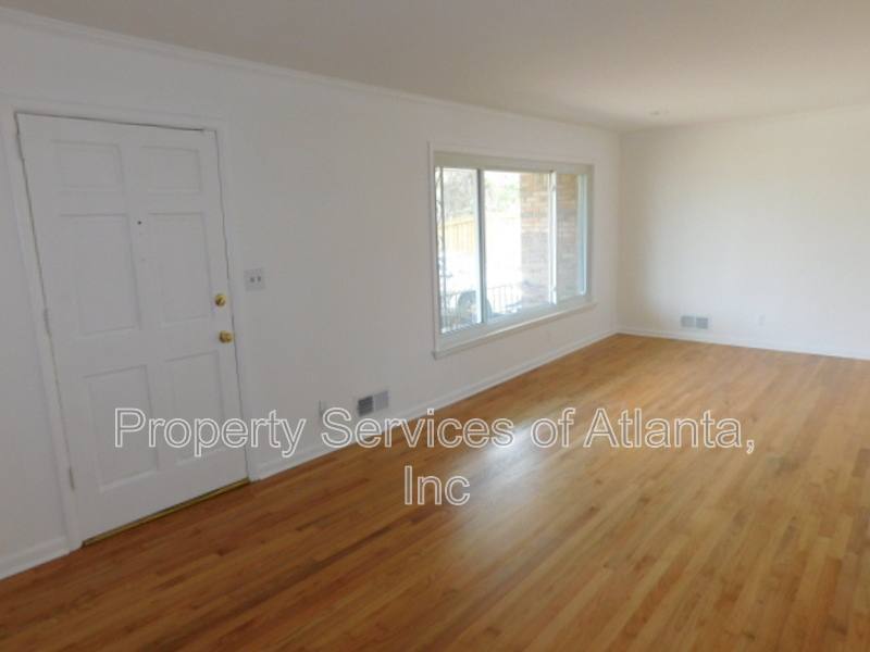 House for rent at 2407 Summerland Dr, Decatur, GA 30032