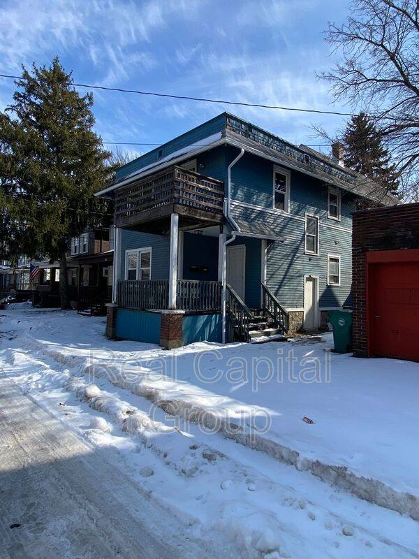Apartment for rent at 709 Townsend Place, Niagara Falls, NY 14301