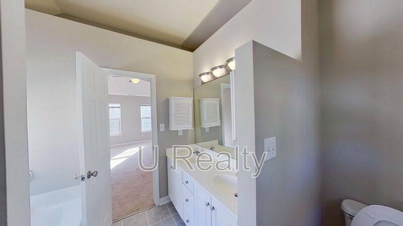 House for rent at 7236 Rock Island Rd, Charlotte, NC 28278