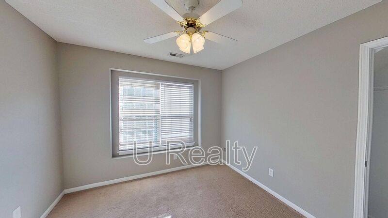 House for rent at 7236 Rock Island Rd, Charlotte, NC 28278