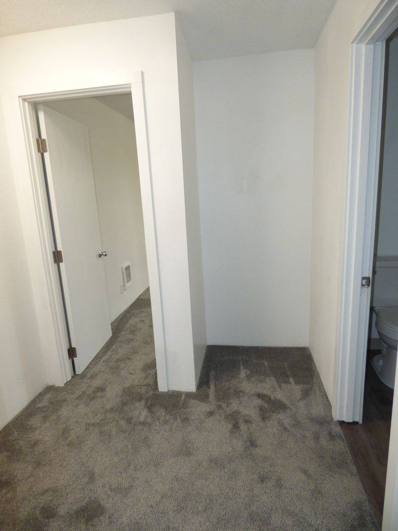 Apartment for rent at 4114 Lancaster Dr NE, Salem, OR 97305