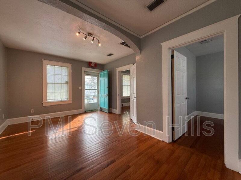 Apartment for rent at 1350 N Gadsden St #B, Tallahassee, FL 32303