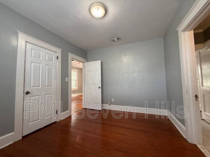 Apartment for rent at 1350 N Gadsden St #B, Tallahassee, FL 32303