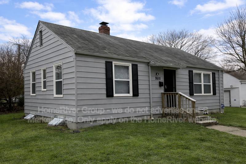 House for rent at 7615 E 49th St, Kansas City, MO 64129