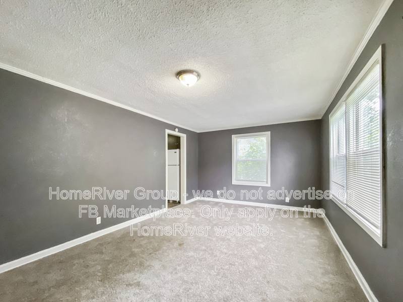 House for rent at 7615 E 49th St, Kansas City, MO 64129