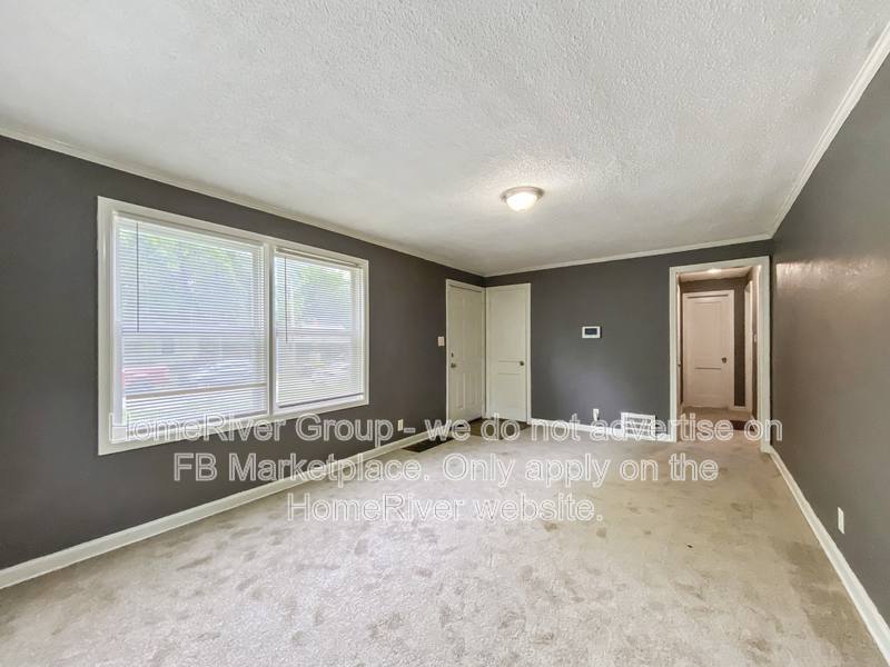 House for rent at 7615 E 49th St, Kansas City, MO 64129