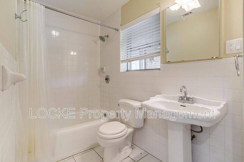 House for rent at 3528 Rogers Ave, Fort Worth, TX 76109