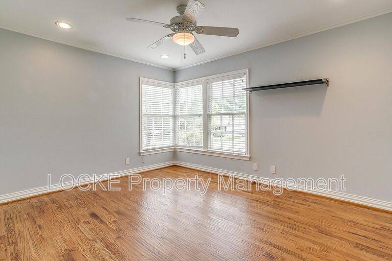 House for rent at 3528 Rogers Ave, Fort Worth, TX 76109