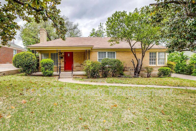 House for rent at 3528 Rogers Ave, Fort Worth, TX 76109