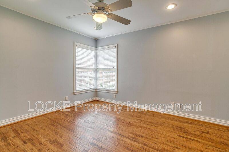 House for rent at 3528 Rogers Ave, Fort Worth, TX 76109