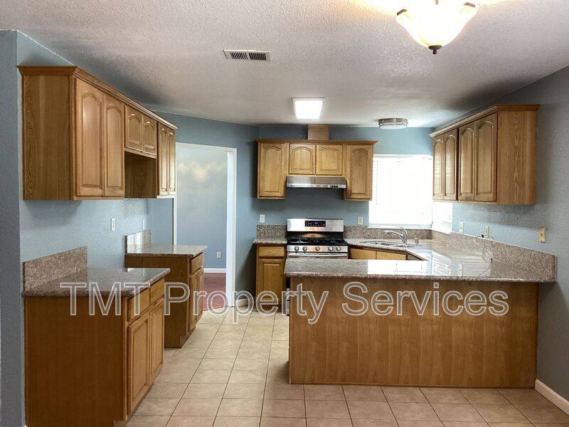 House for rent at 5943 Laguna Ranch Circle, Sacramento, CA 95823