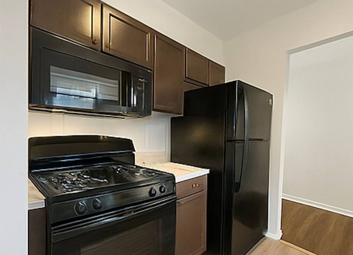 Apartment for rent at 150 Cleveland St, Orange, NJ 07050