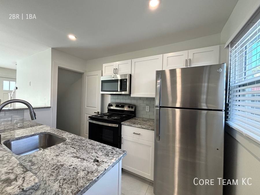 Townhouse for rent at 5044 Baltimore Ave #5028, Kansas City, MO 64112