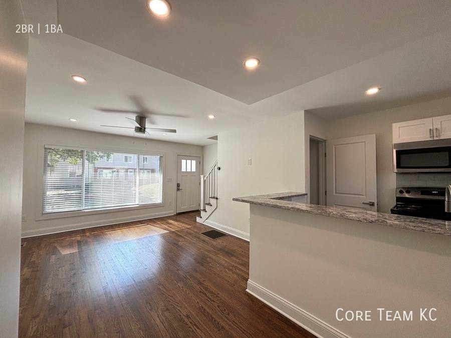 Townhouse for rent at 5044 Baltimore Ave #5028, Kansas City, MO 64112