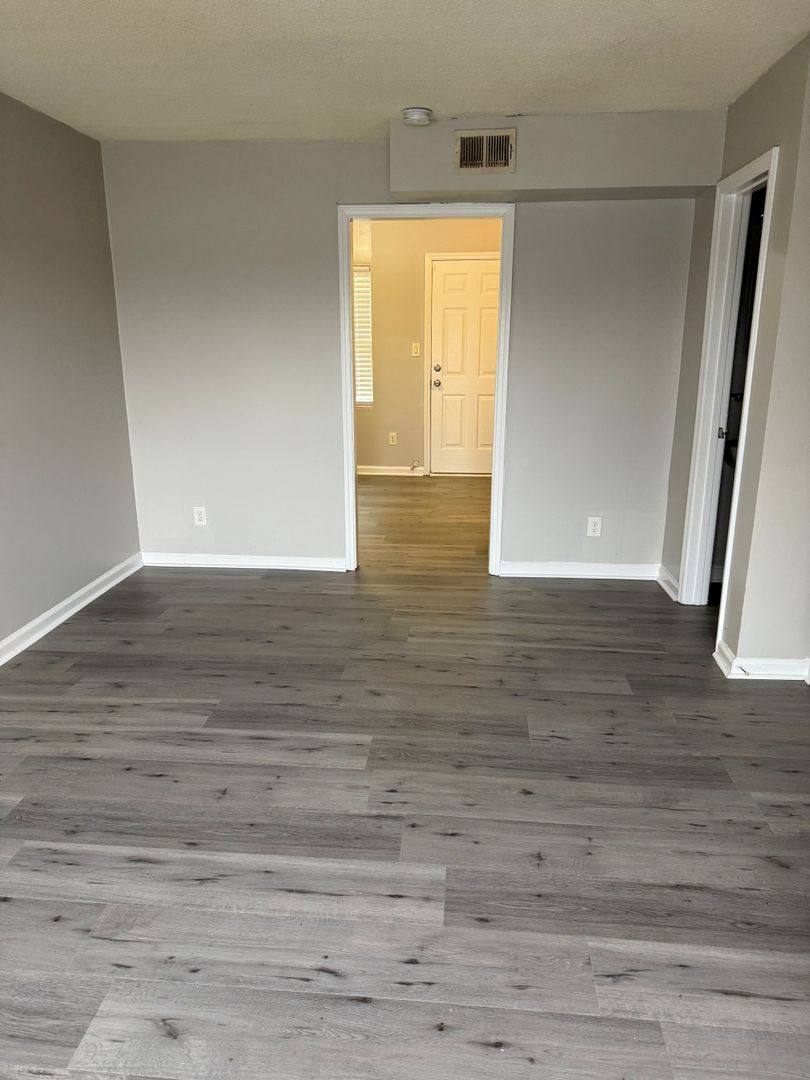 Townhouse for rent at 1324 Thomasboro, Charlotte, NC 28208