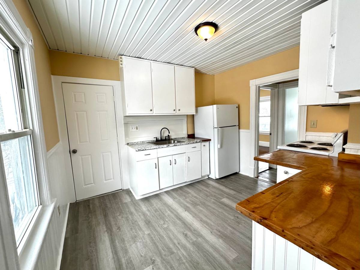 Apartment for rent at 101-103 Daniels Ave, Pittsfield, MA 01201