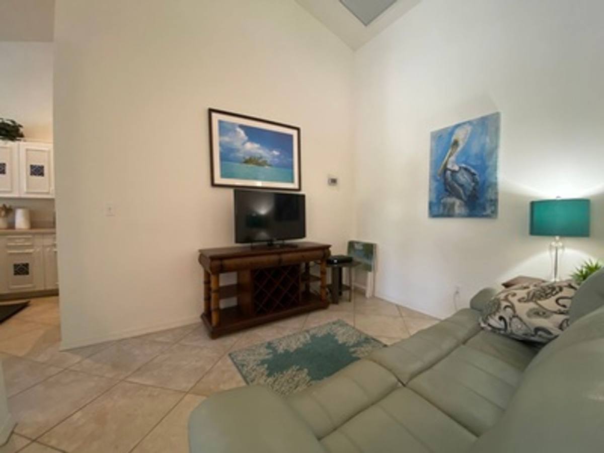Townhouse for rent at 920 Belville Blvd, Naples, FL 34104