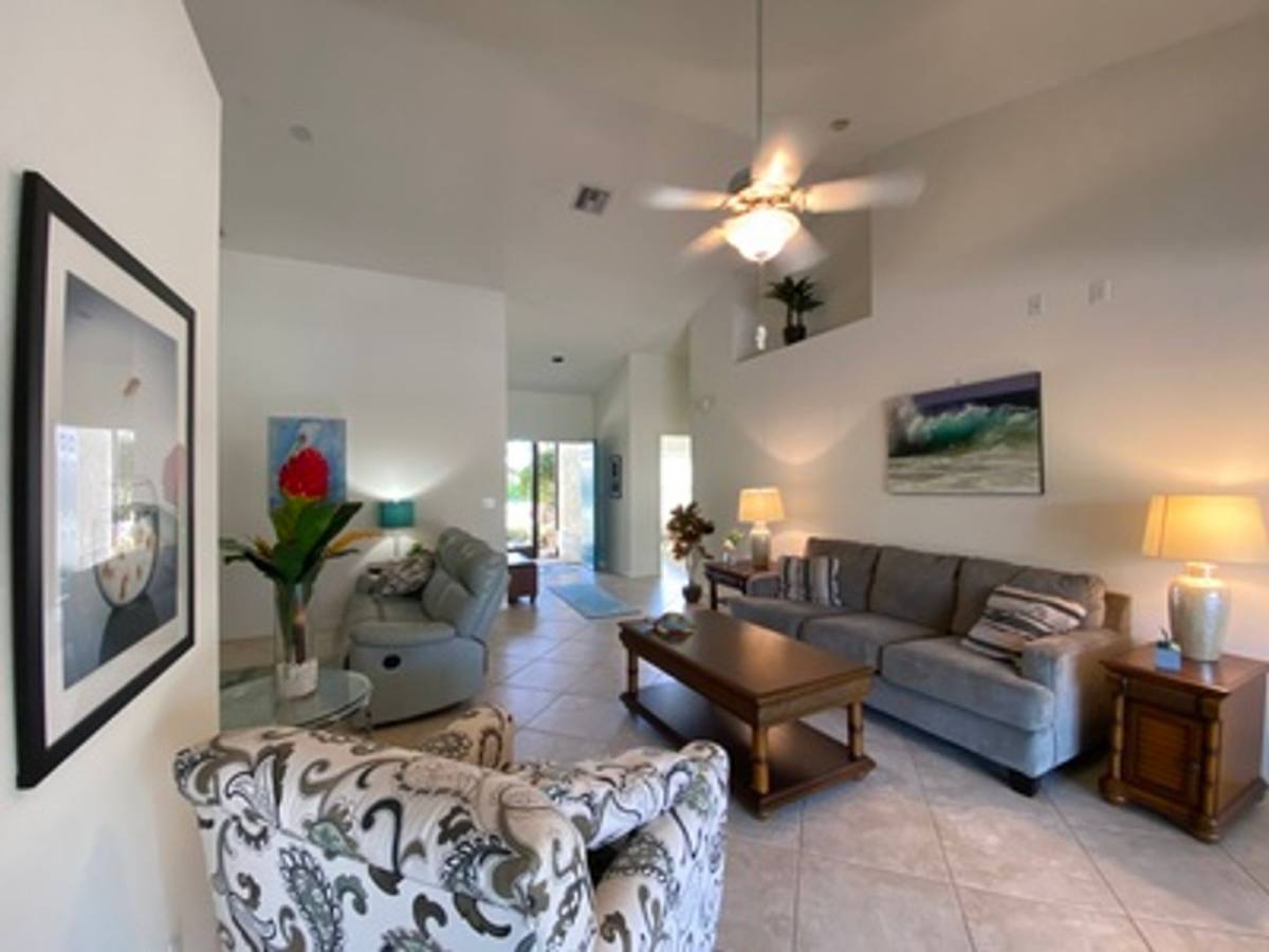Townhouse for rent at 920 Belville Blvd, Naples, FL 34104