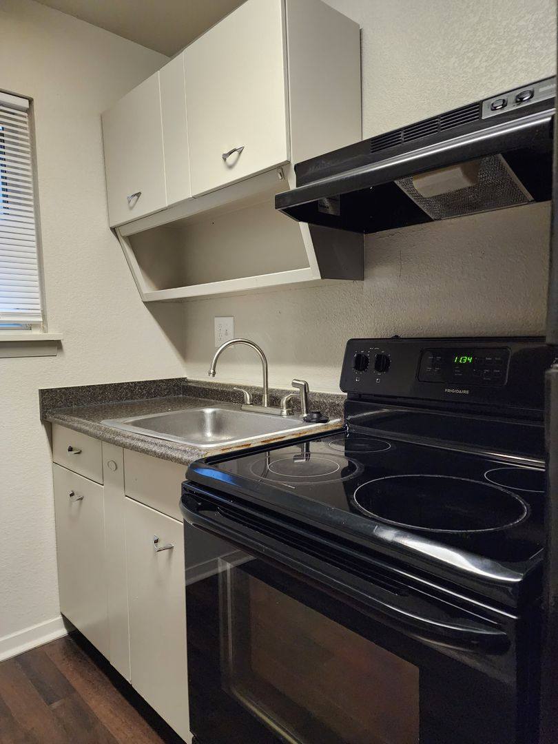 Apartment for rent at 1100 Fair Park Blvd, Little Rock, AR 72204