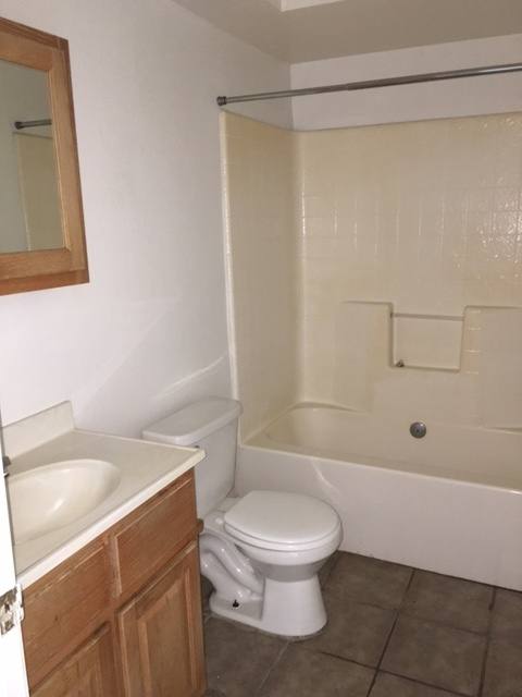 Apartment for rent at 503 W Ford Ave, Pittsburg, KS 66762