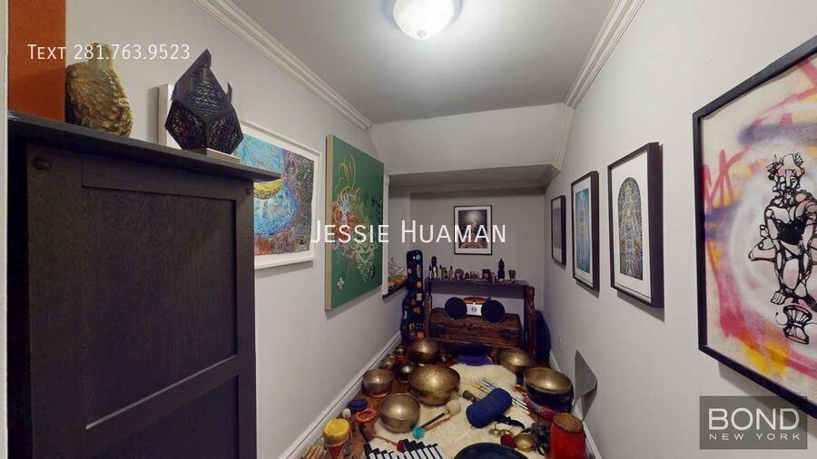Apartment for rent at 52 Barrow St #B, New York, NY 10014