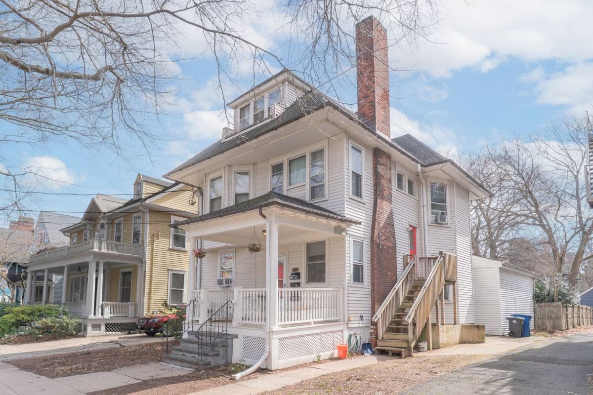 Apartment for rent at 208 Canner St, New Haven, CT 06511