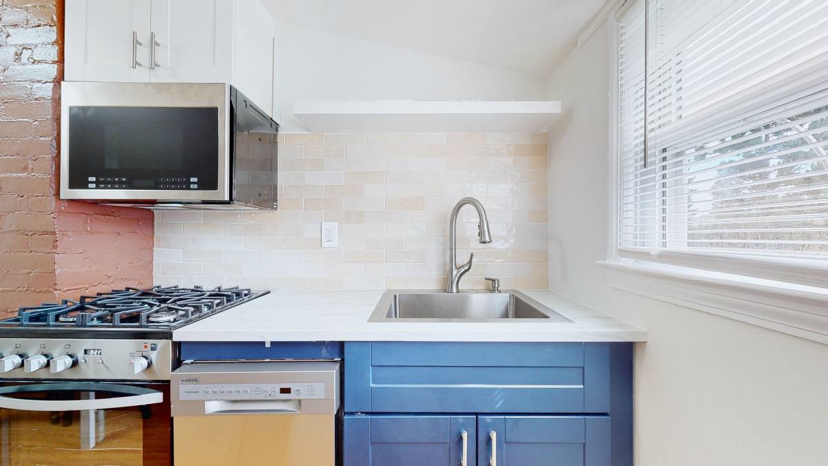 Apartment for rent at 208 Canner St, New Haven, CT 06511