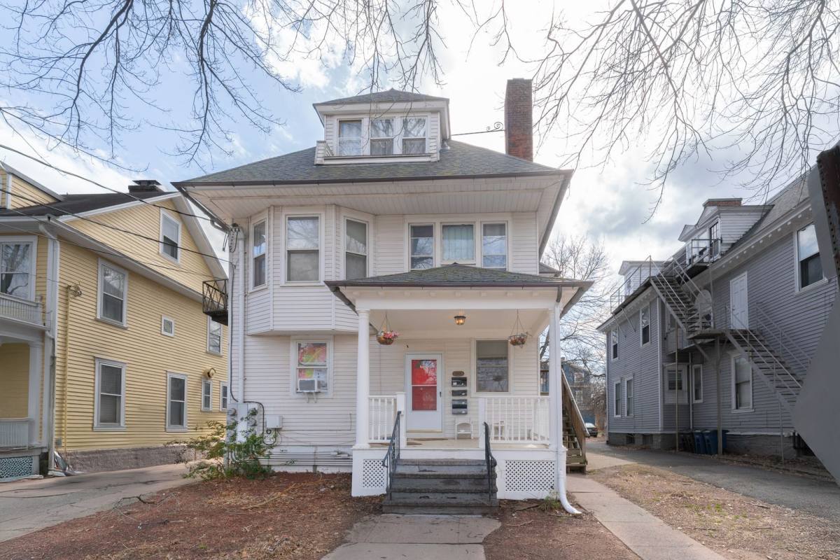 Apartment for rent at 208 Canner St, New Haven, CT 06511