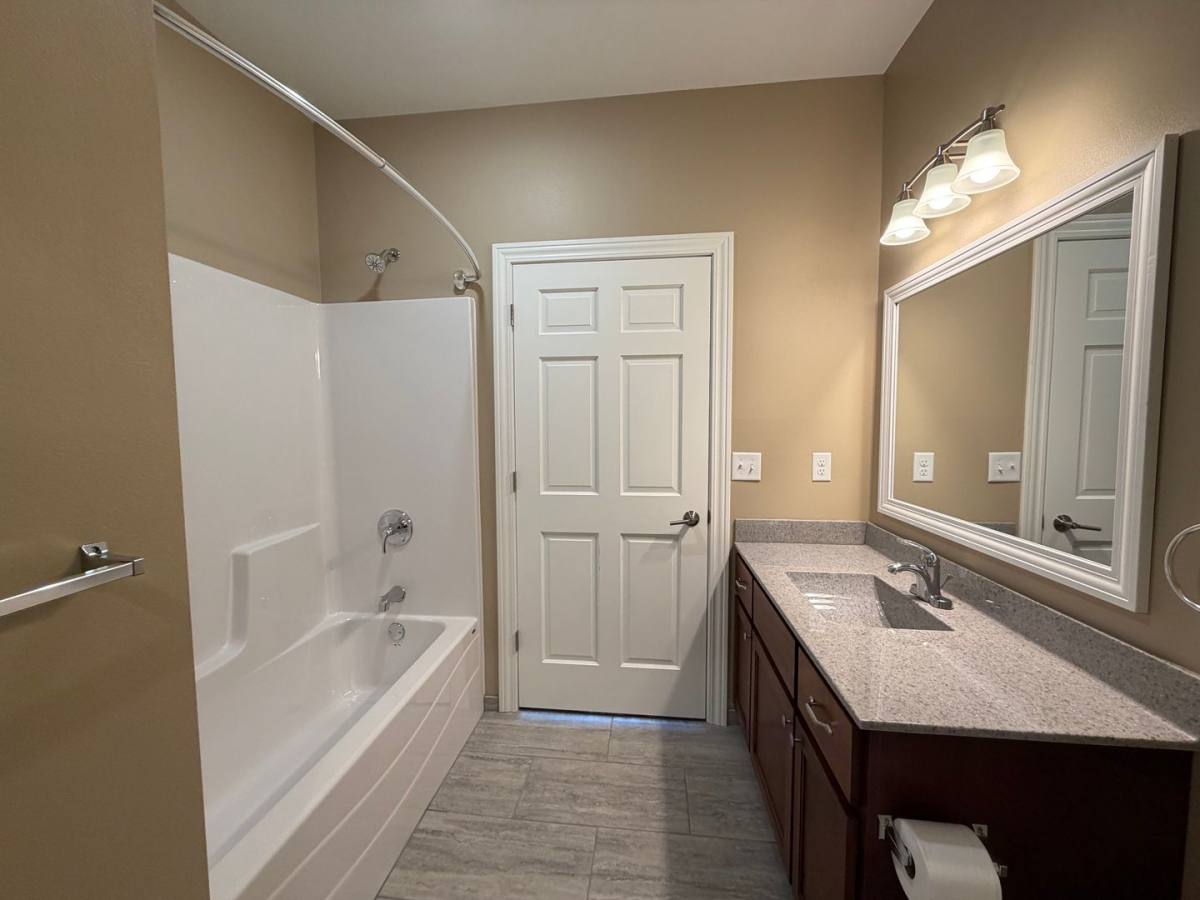 Apartment for rent at 2101 Abbey Rd, Onalaska, WI 54650