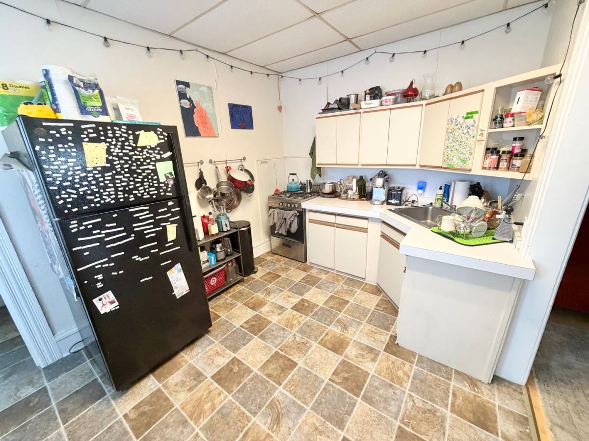 Apartment for rent at 81-83 Monroe St, Burlington, VT 05401