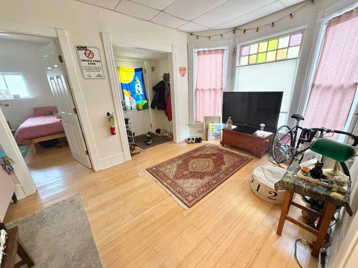 Apartment for rent at 81-83 Monroe St, Burlington, VT 05401
