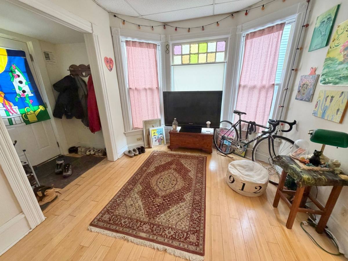 Apartment for rent at 81-83 Monroe St, Burlington, VT 05401