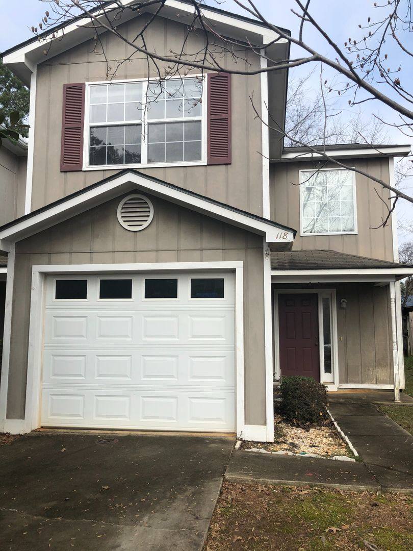 Townhouse for rent at 118 Commons Dr, Enterprise, AL 36330