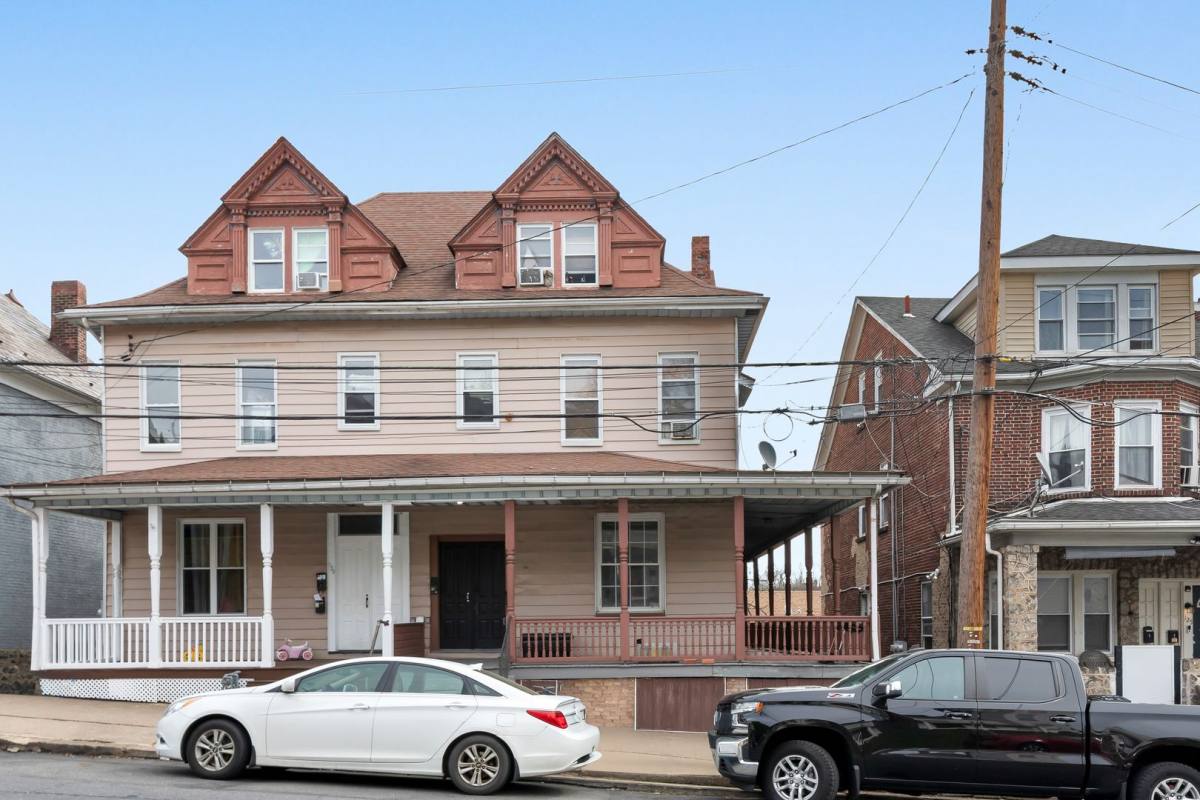 Apartment for rent at 137 N 7th St, Easton, PA 18042