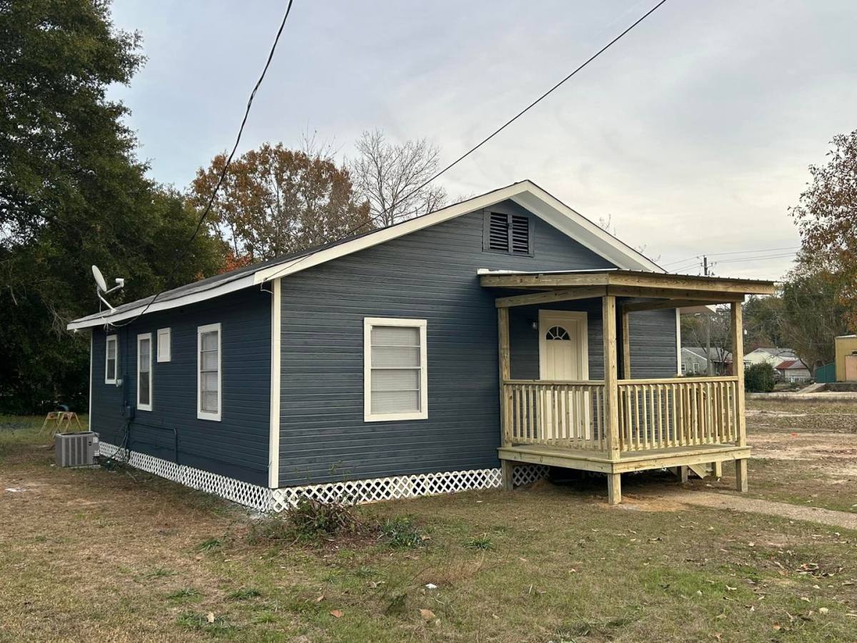 House for rent at 105 McKinnon St, Petal, MS 39465